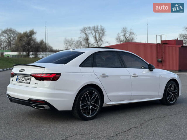 Білий Ауді А4, об'ємом двигуна 2 л та пробігом 126 тис. км за 23900 $, фото 27 на Automoto.ua