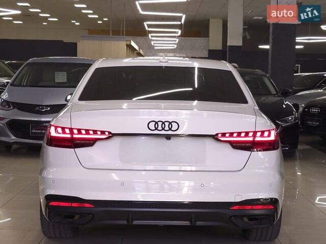 Белый Ауди А4, объемом двигателя 2 л и пробегом 76 тыс. км за 28999 $, фото 4 на Automoto.ua