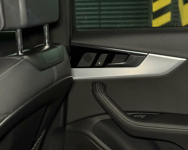 Белый Ауди А4, объемом двигателя 1.98 л и пробегом 41 тыс. км за 28990 $, фото 14 на Automoto.ua