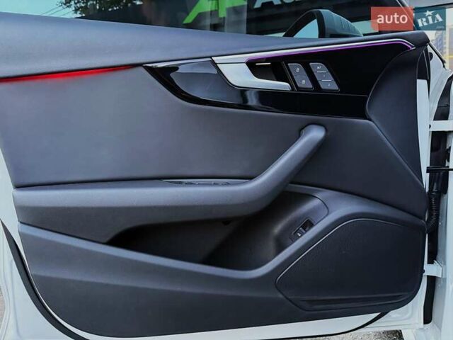 Білий Ауді А4, об'ємом двигуна 1.98 л та пробігом 76 тис. км за 30999 $, фото 27 на Automoto.ua