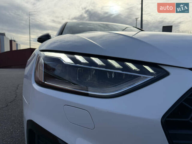 Білий Ауді А4, об'ємом двигуна 2 л та пробігом 126 тис. км за 23900 $, фото 38 на Automoto.ua