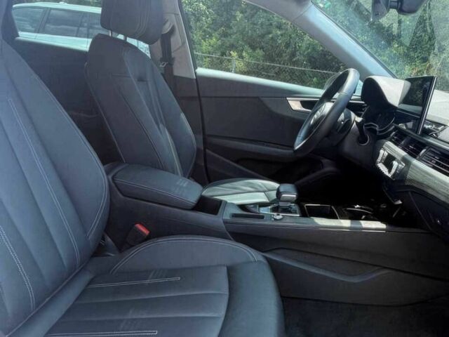 Белый Ауди А4, объемом двигателя 2 л и пробегом 50 тыс. км за 8000 $, фото 9 на Automoto.ua