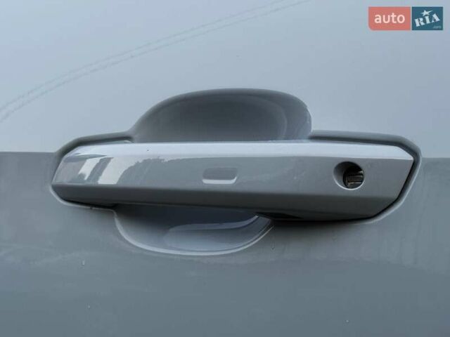 Білий Ауді А4, об'ємом двигуна 1.98 л та пробігом 76 тис. км за 30999 $, фото 18 на Automoto.ua