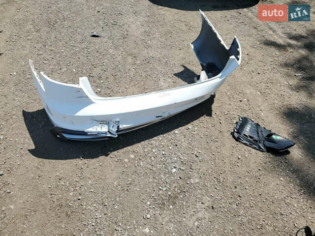 Белый Ауди А4, объемом двигателя 1.98 л и пробегом 33 тыс. км за 19499 $, фото 9 на Automoto.ua