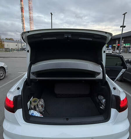 Ауді А4 2020 у Києві на Automoto.ua Білий Ауді А4, об'ємом двигуна 2 л та пробігом 94 тис. км за 27500 $, фото 10 на Automoto.ua