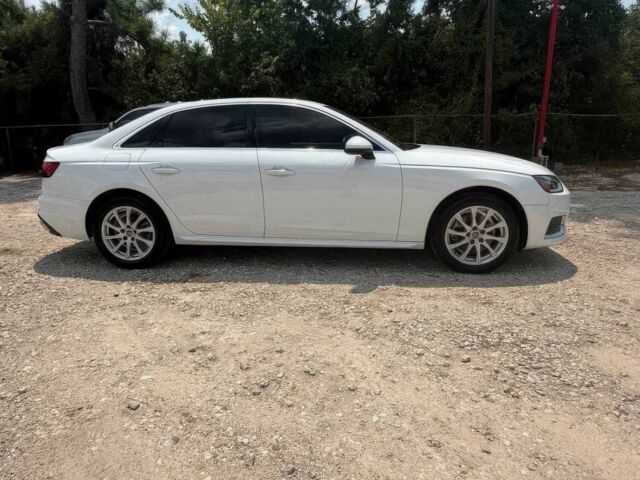 Белый Ауди А4, объемом двигателя 2 л и пробегом 50 тыс. км за 8000 $, фото 3 на Automoto.ua