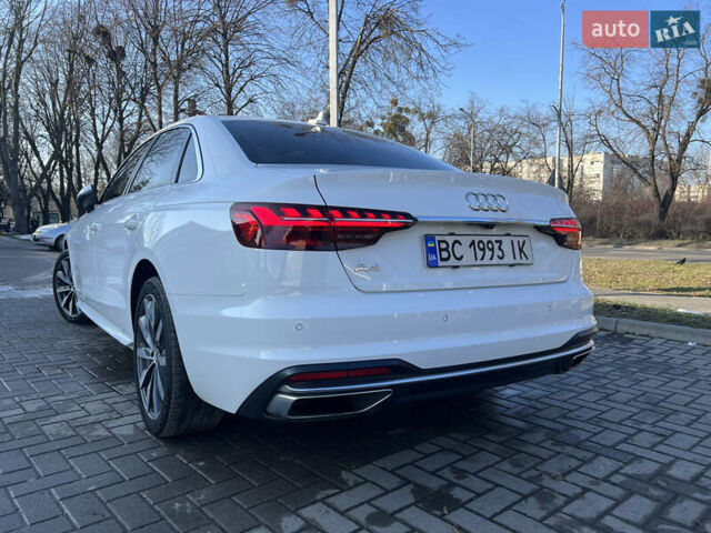 Белый Ауди А4, объемом двигателя 2 л и пробегом 105 тыс. км за 26000 $, фото 10 на Automoto.ua