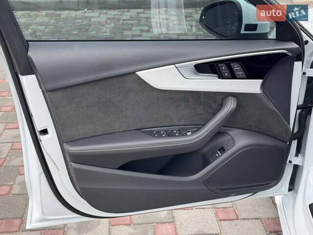 Белый Ауди А4, объемом двигателя 2 л и пробегом 65 тыс. км за 26500 $, фото 6 на Automoto.ua