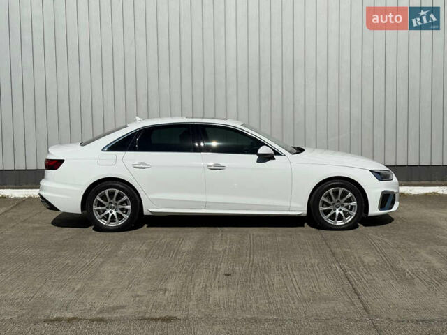 Білий Ауді А4, об'ємом двигуна 2 л та пробігом 55 тис. км за 25500 $, фото 8 на Automoto.ua