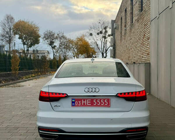 Білий Ауді А4, об'ємом двигуна 1.98 л та пробігом 39 тис. км за 28990 $, фото 9 на Automoto.ua