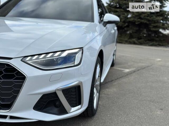 Білий Ауді А4, об'ємом двигуна 2 л та пробігом 102 тис. км за 36999 $, фото 6 на Automoto.ua