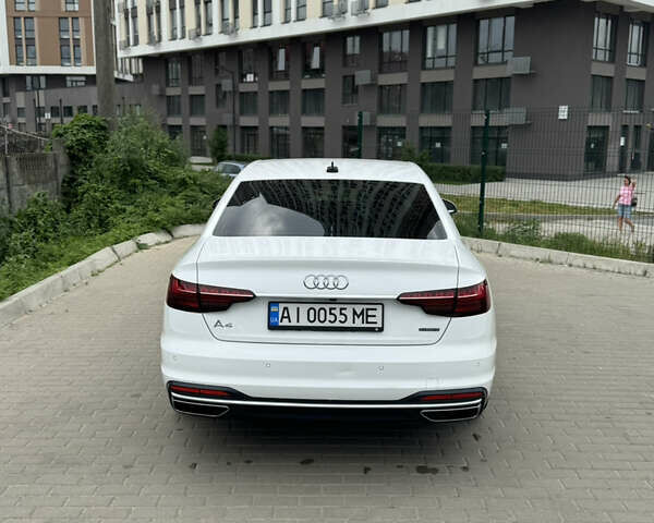 Белый Ауди А4, объемом двигателя 1.98 л и пробегом 110 тыс. км за 29000 $, фото 3 на Automoto.ua