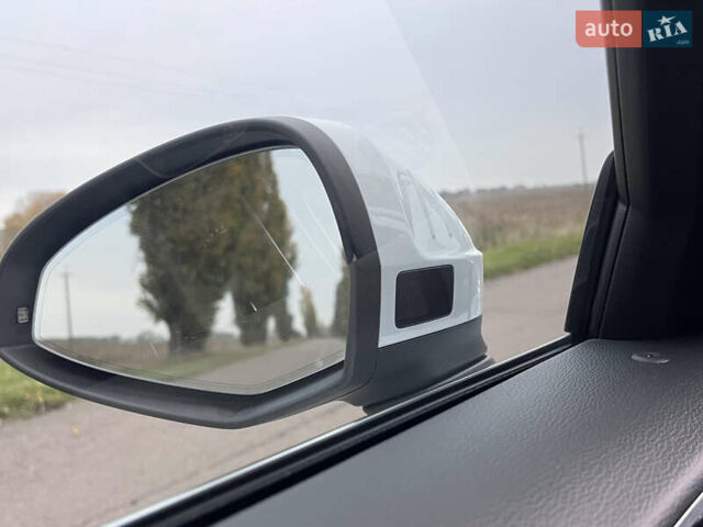 Белый Ауди А4, объемом двигателя 1.98 л и пробегом 39 тыс. км за 28500 $, фото 26 на Automoto.ua