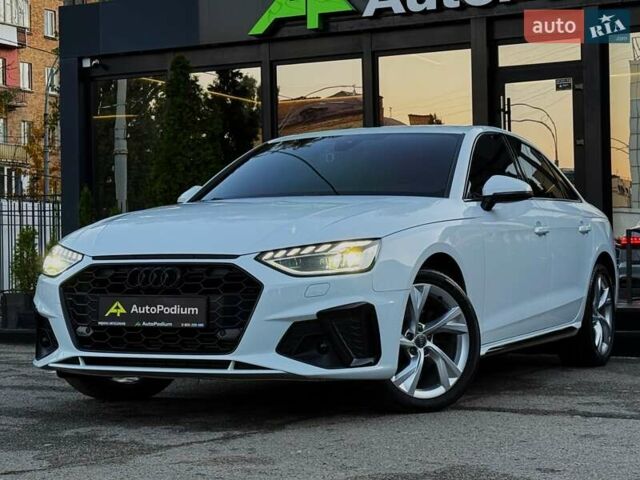 Білий Ауді А4, об'ємом двигуна 1.98 л та пробігом 76 тис. км за 30999 $, фото 4 на Automoto.ua