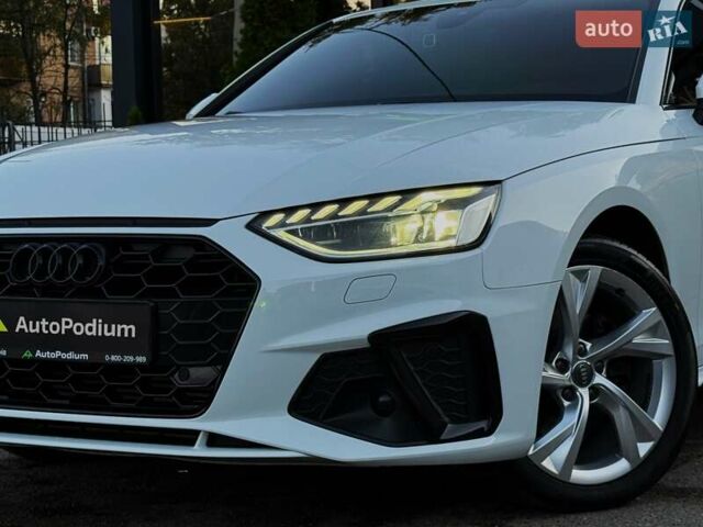 Білий Ауді А4, об'ємом двигуна 1.98 л та пробігом 76 тис. км за 30999 $, фото 6 на Automoto.ua