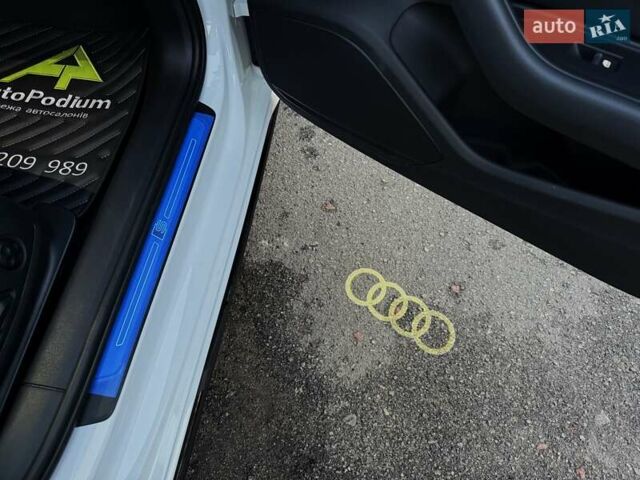 Білий Ауді А4, об'ємом двигуна 1.98 л та пробігом 76 тис. км за 30999 $, фото 35 на Automoto.ua