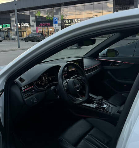 Ауді А4 2020 у Києві на Automoto.ua Білий Ауді А4, об'ємом двигуна 2 л та пробігом 94 тис. км за 27500 $, фото 13 на Automoto.ua