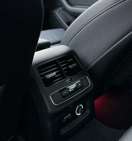 Ауді А4 2020 у Києві на Automoto.ua Білий Ауді А4, об'ємом двигуна 2 л та пробігом 94 тис. км за 27500 $, фото 20 на Automoto.ua