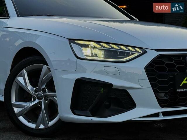 Білий Ауді А4, об'ємом двигуна 1.98 л та пробігом 76 тис. км за 31499 $, фото 12 на Automoto.ua