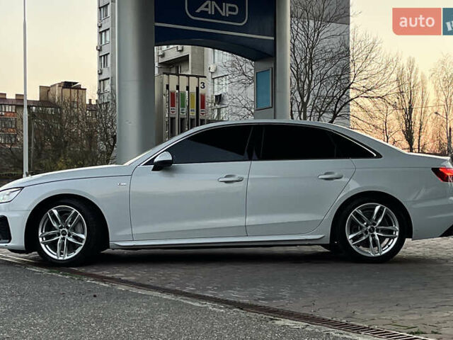 Белый Ауди А4, объемом двигателя 1.98 л и пробегом 40 тыс. км за 29499 $, фото 2 на Automoto.ua
