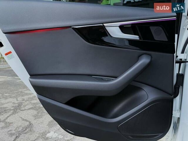 Белый Ауди А4, объемом двигателя 1.98 л и пробегом 76 тыс. км за 29999 $, фото 29 на Automoto.ua