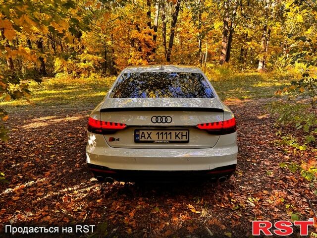 Білий Ауді А4, об'ємом двигуна 3 л та пробігом 45 тис. км за 36900 $, фото 3 на Automoto.ua