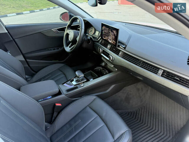 Білий Ауді А4, об'ємом двигуна 2 л та пробігом 126 тис. км за 23900 $, фото 61 на Automoto.ua