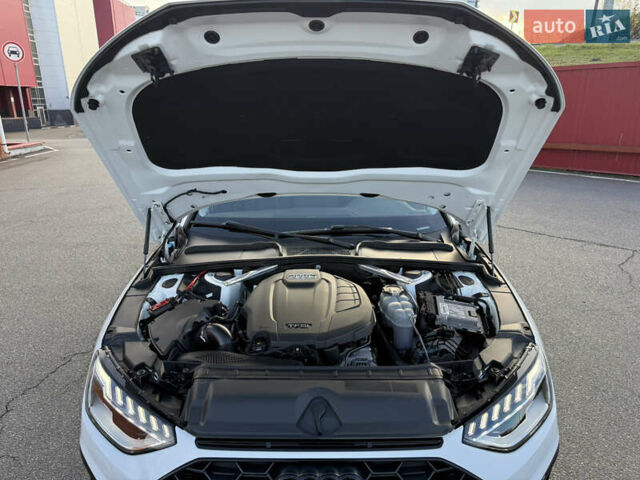 Білий Ауді А4, об'ємом двигуна 2 л та пробігом 126 тис. км за 23900 $, фото 68 на Automoto.ua