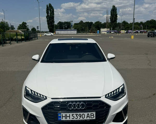 Белый Ауди А4, объемом двигателя 2 л и пробегом 111 тыс. км за 26100 $, фото 1 на Automoto.ua