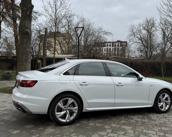 Белый Ауди А4, объемом двигателя 1.98 л и пробегом 90 тыс. км за 31900 $, фото 5 на Automoto.ua