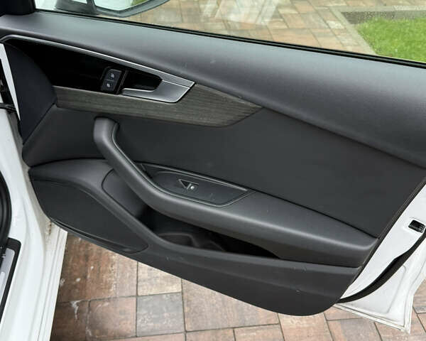 Білий Ауді А4, об'ємом двигуна 1.98 л та пробігом 82 тис. км за 25000 $, фото 10 на Automoto.ua