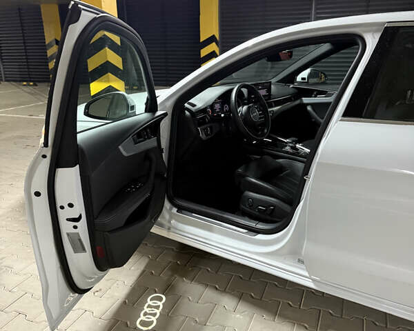 Белый Ауди А4, объемом двигателя 1.98 л и пробегом 41 тыс. км за 28990 $, фото 5 на Automoto.ua