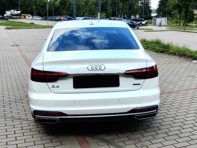 Белый Ауди А4, объемом двигателя 2 л и пробегом 42 тыс. км за 9500 $, фото 4 на Automoto.ua