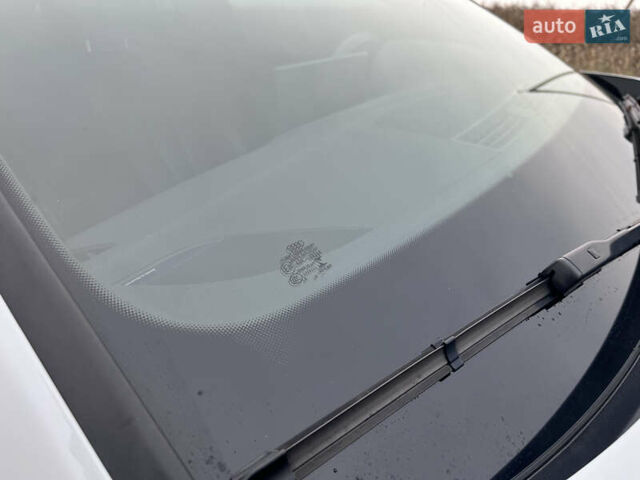 Белый Ауди А4, объемом двигателя 1.98 л и пробегом 39 тыс. км за 28500 $, фото 20 на Automoto.ua