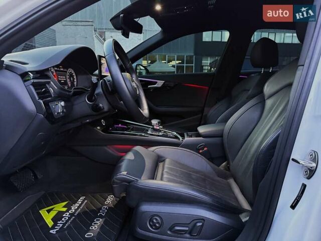 Білий Ауді А4, об'ємом двигуна 1.98 л та пробігом 76 тис. км за 30999 $, фото 28 на Automoto.ua