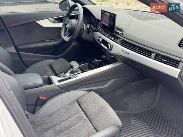 Белый Ауди А4, объемом двигателя 2 л и пробегом 65 тыс. км за 26500 $, фото 18 на Automoto.ua