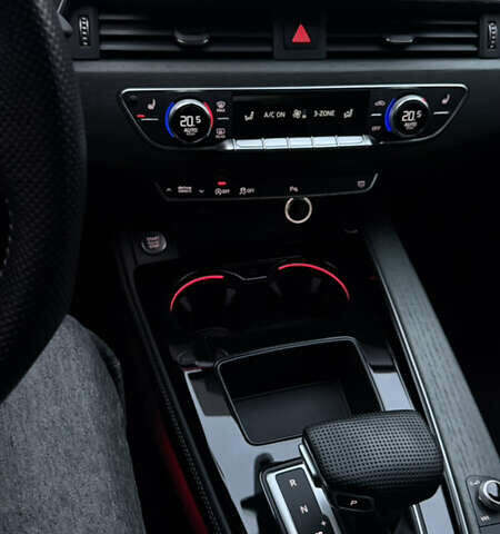 Ауді А4 2020 у Києві на Automoto.ua Білий Ауді А4, об'ємом двигуна 2 л та пробігом 94 тис. км за 27500 $, фото 17 на Automoto.ua