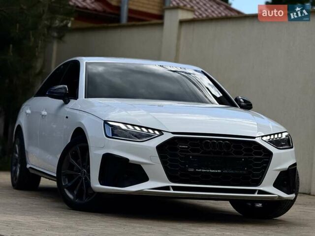 Білий Ауді А4, об'ємом двигуна 2 л та пробігом 37 тис. км за 35950 $, фото 6 на Automoto.ua