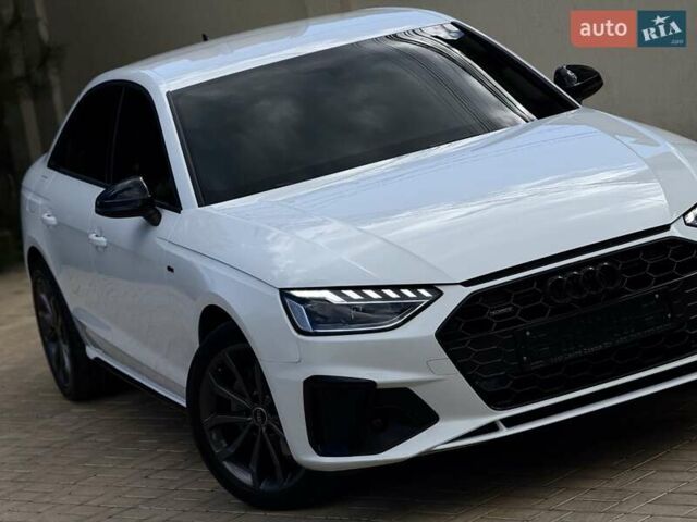 Білий Ауді А4, об'ємом двигуна 2 л та пробігом 37 тис. км за 35950 $, фото 7 на Automoto.ua