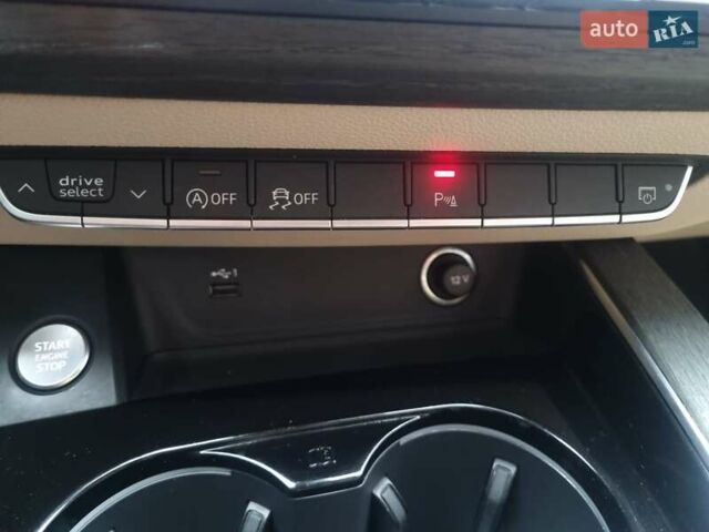Білий Ауді А4, об'ємом двигуна 2 л та пробігом 52 тис. км за 23400 $, фото 23 на Automoto.ua