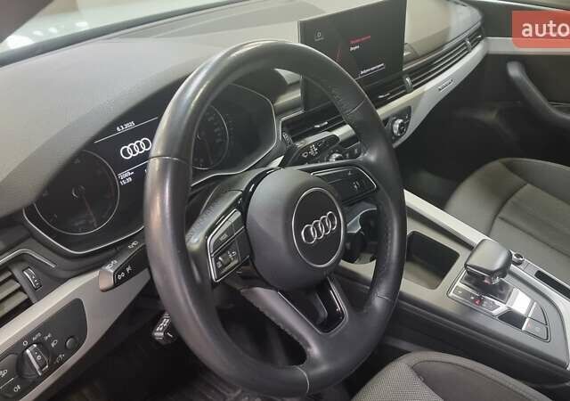 Белый Ауди А4, объемом двигателя 1.97 л и пробегом 72 тыс. км за 28900 $, фото 10 на Automoto.ua