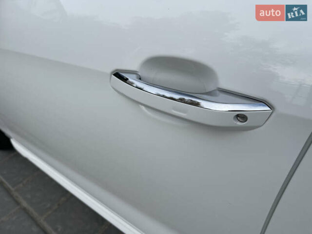 Білий Ауді А4, об'ємом двигуна 2 л та пробігом 70 тис. км за 27000 $, фото 9 на Automoto.ua