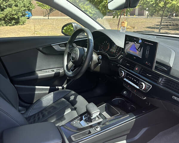 Белый Ауди А4, объемом двигателя 1.98 л и пробегом 54 тыс. км за 27700 $, фото 9 на Automoto.ua