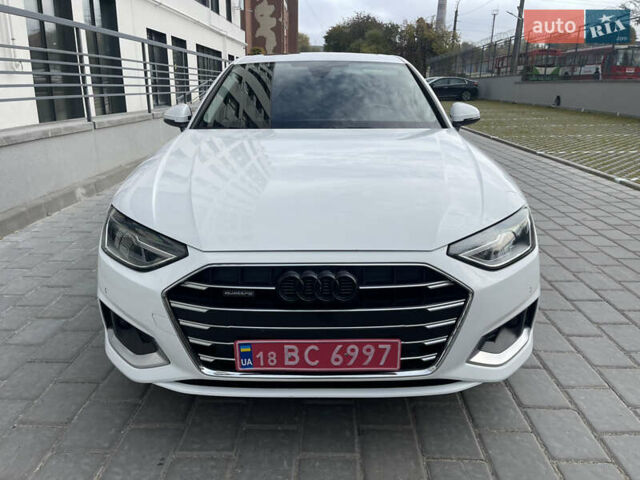Білий Ауді А4, об'ємом двигуна 2 л та пробігом 70 тис. км за 27000 $, фото 13 на Automoto.ua