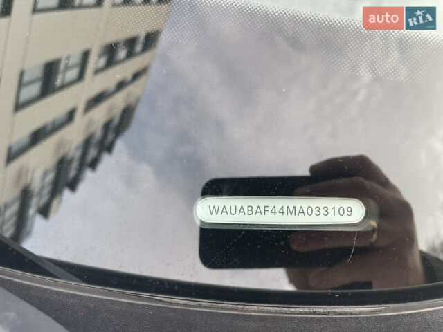 Білий Ауді А4, об'ємом двигуна 2 л та пробігом 70 тис. км за 27000 $, фото 11 на Automoto.ua