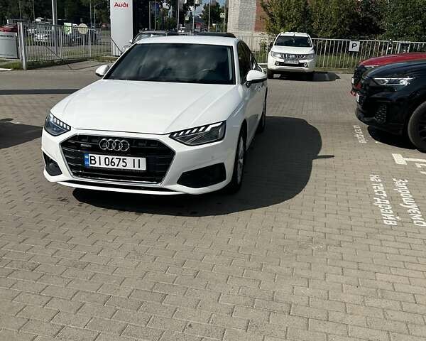 Белый Ауди А4, объемом двигателя 1.97 л и пробегом 132 тыс. км за 32800 $, фото 1 на Automoto.ua