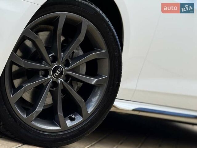 Білий Ауді А4, об'ємом двигуна 2 л та пробігом 37 тис. км за 35950 $, фото 28 на Automoto.ua
