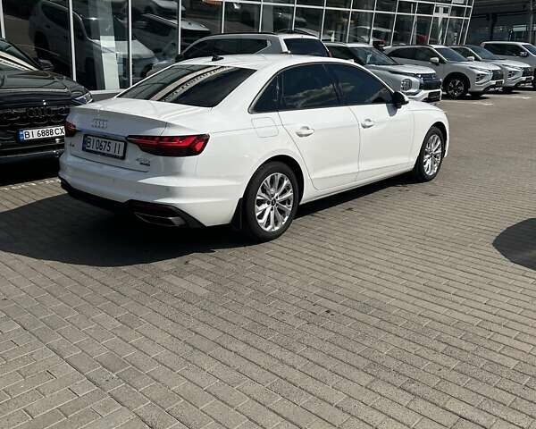 Белый Ауди А4, объемом двигателя 1.97 л и пробегом 132 тыс. км за 32800 $, фото 5 на Automoto.ua