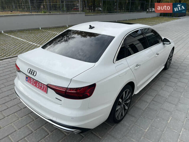 Білий Ауді А4, об'ємом двигуна 2 л та пробігом 70 тис. км за 27000 $, фото 16 на Automoto.ua