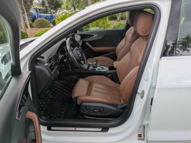 Белый Ауди А4, объемом двигателя 2 л и пробегом 25 тыс. км за 18800 $, фото 9 на Automoto.ua